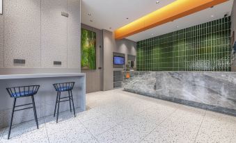 Zhongwei Hotel (Zhuhai Nanping Huafa Commercial City Branch)