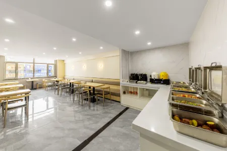 Shankee Yue Hotel (Tongliao Horqin Left Rear Banner Government) Отели рядом с достопримечательностью «Больница Монтхен, Тунг Чу»