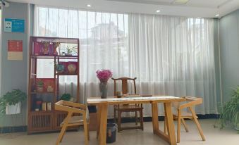 Huangshi Jinse Gangwan Hotel