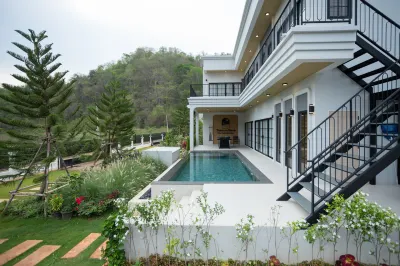 Tierra en Sierra Hotel in zona Wat SAP Nam Yen