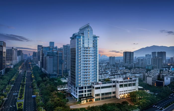 Longyan Avenue Wanbao Plaza Atour Hotel
