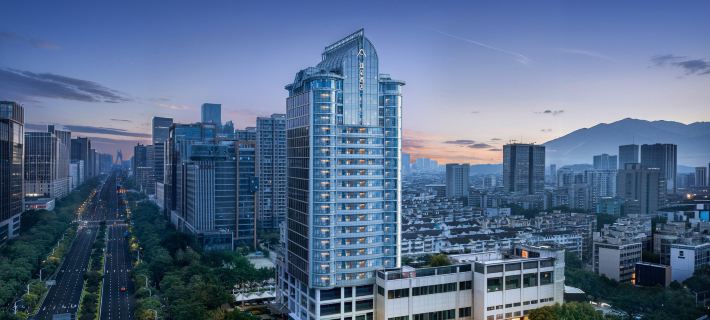 โรงแรมเอทัวร์ ถนนหลงเหยียน พลาซ่าวันเป่า โรงแรมในหลงเหยียน
