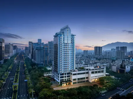 Longyan Avenue Wanbao Plaza Atour Hotel