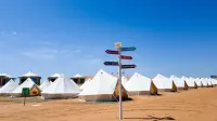 Moju ・ Star Gazing in Desert Sands ・ Bonfire Singing Camping Hotel โรงแรมใน