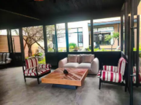 Reminiscence Inn Shangri-La