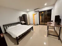 Sanshine Place Hotel di Phanom Phrai