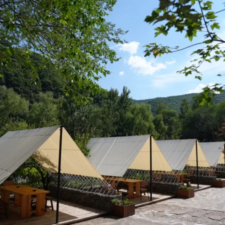Wangchunshan Courtyard Vacation Apartment (Huanren Wangtiandong National Geopark)
