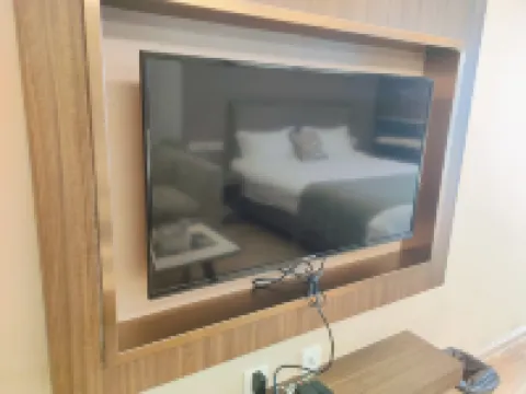 Qiyuan Homestay (Anning Hot Spring Valley Red Clay Tennis Base)