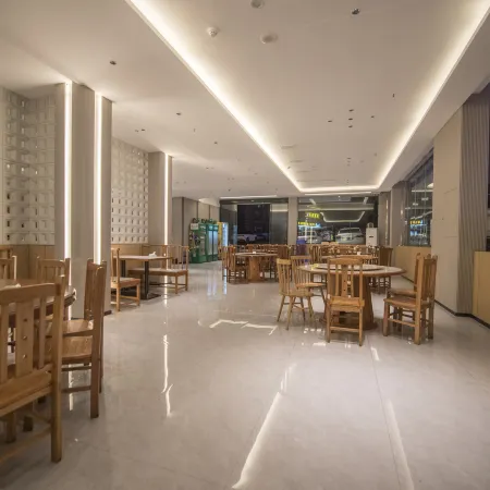 Caston Hotel