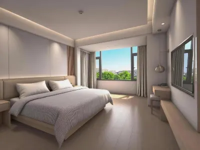 Aishangwan Resort (Lingshui Monkey Island Wharf) Hotels near Nanwan Monkey Islet