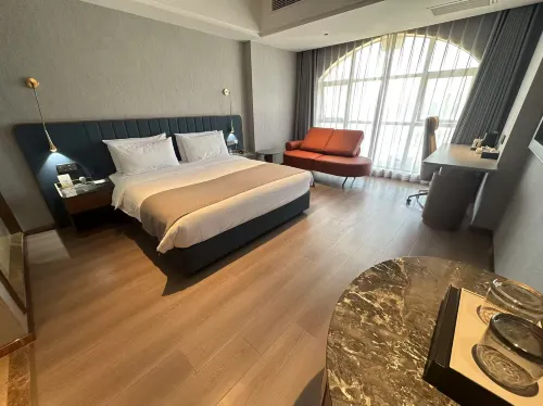 Lanou E-Sports Hotel