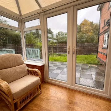 Spacious 4 Bed House with parking in Wolverhampton