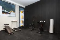 Qinghe Courtyard · Jiuzhaigou | QINGHE Hot Spring - Luxury Private Hot Spring Villa - palestra