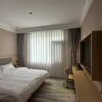 E-sports hotel in the spring breeze