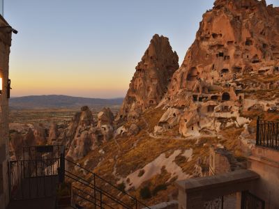 Caldera Cave Hotel & Restaurant