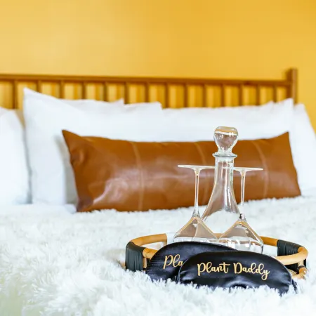 Convention - King Bed - Short North - Free Parking