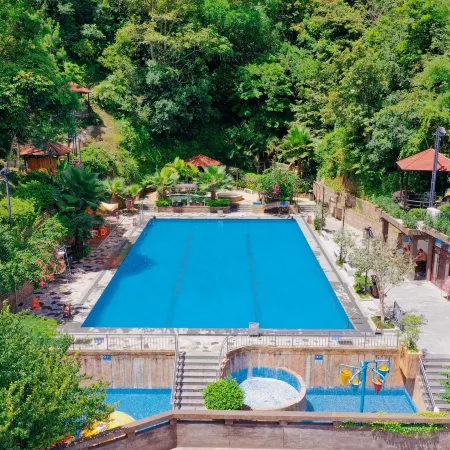 Nianhuagu Hotel (Tianlu Mountain Resort)