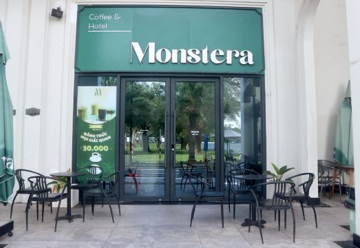 몬스테라 호텔 외관