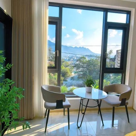 Hefeng Lushan Banshui Homestay