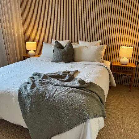 Fletcher Christian Apartments - Manava Suites Hotels in Burnt Pine