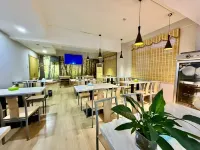 Golf Green 19 Hotel (Nanyang Railway Station Branch)