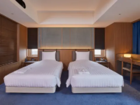 โรงแรมคอลเลคทีฟ โรงแรมในนาฮะ