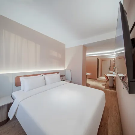 HanTing Hotel (Jining Yutai Bus Station Institute of Technology)