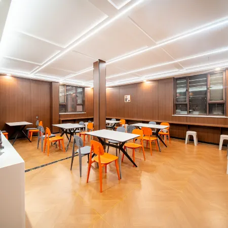 Hejing Hongxiang Hotel (Swan Lake Road Branch)