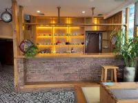 Yijian Guesthouse (Jianshui Zhu Family Garden Ancient City Branch)