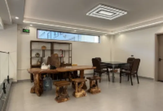 Huatian Xiaoyuan Boutique Homestay