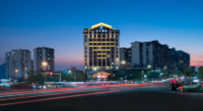 Banshan Hotel (Wanda Plaza in Kaili City Center)