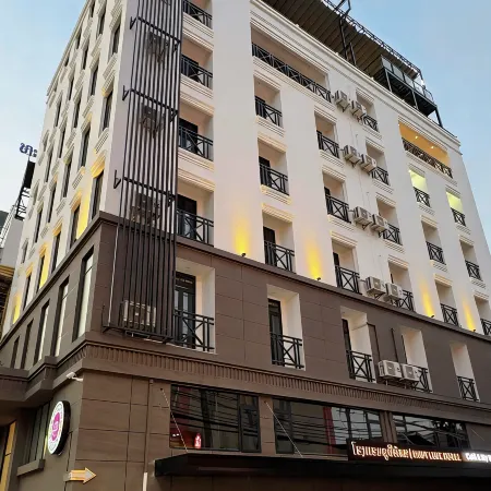 Ruby Luxe Hotel