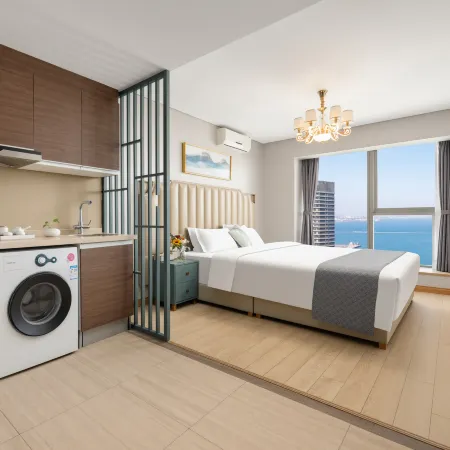 Dalian Zhonghaida Hotel Apartment Отели рядом с достопримечательностью «Далянь Харбор»