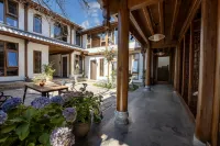 Three Alleys · Song-style Aesthetic Courtyard Holiday Homestay (Sideng Street, Shaxi Ancient Town) - breakfast