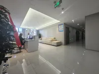 阿拉爾怡錦酒店（塔里木大學滙嘉時代廣場店） - 2星級