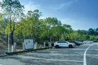 WUYI MOUNTAIN DAHONGPAO RESORT - parking