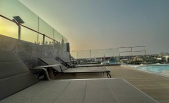 NAWAMIN 95 HOTEL• infinite pool