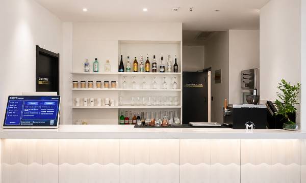 Zoom Hostel