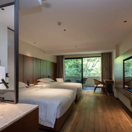 Qingcheng Huayu Hot Spring Mountain Residence