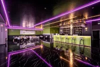 Orlan Café & Bar Homestay - bar