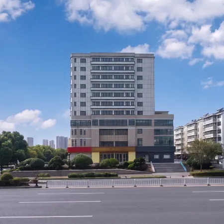 Yucai Business Hotel