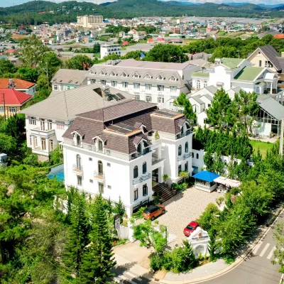 Maro Boutique Villa Hotel dekat Lembah Emas