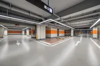 Peak Forest Lake Hotel (Xingyi South Railway Station & Wanfenglin Airport Branch) - Parkplatz