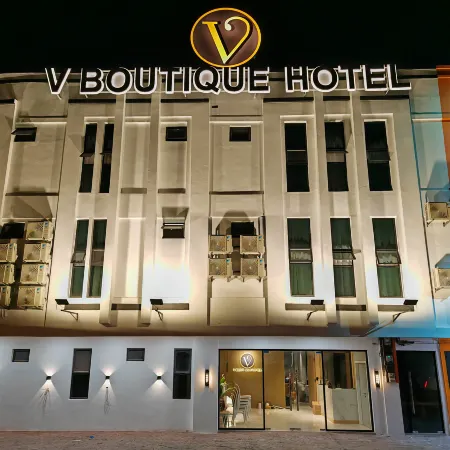 V Boutique Hotel Seremban Отели рядом с достопримечательностью «Государственная библиотека»