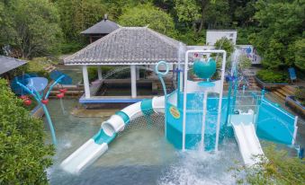 Shumyip Hot Spring Hotel