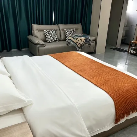 Luliang Shiguang Smart Hotel (Totem Commercial Center)