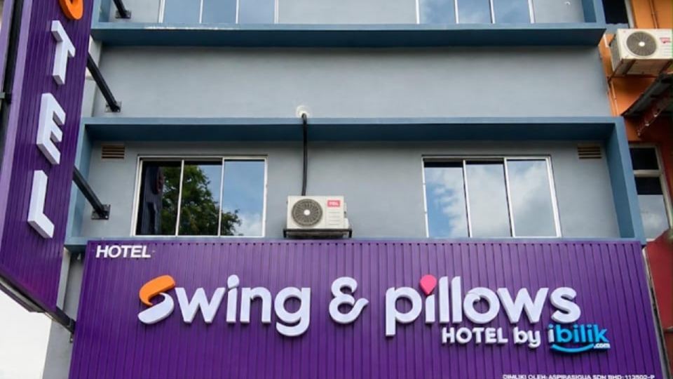 Swing & Pillows - City Top Hotel Cheras, Kuala Lumpur