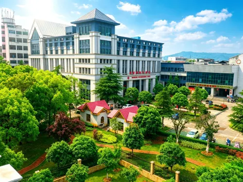 โรงแรมนานาชาติดิงเฟิง - ที่มีที่จอดรถ