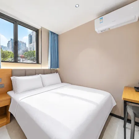 Huayu Riverside Hotel (Beijing Gaomidian North Subway Station Peking University Hospital Branch)