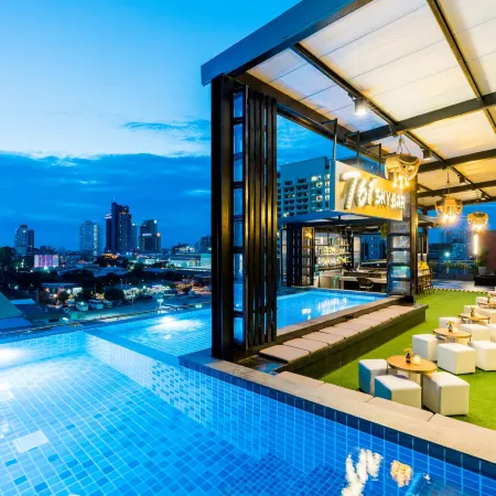 SureStay Plus by Best Western T Pattaya Отели рядом с достопримечательностью «Старый город»